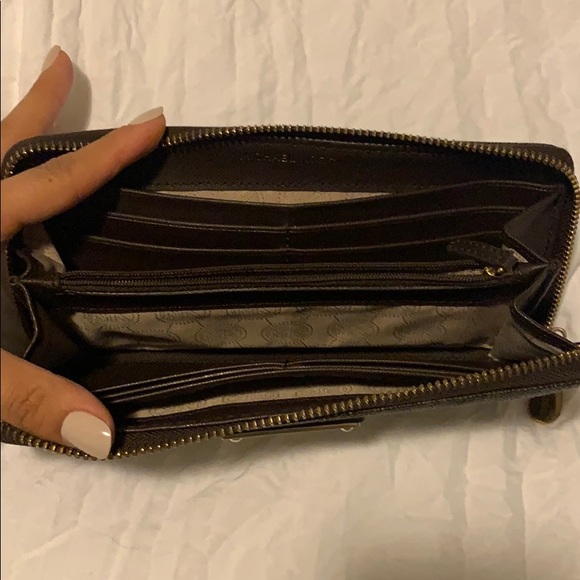 MK wallet - Picture 3 of 3